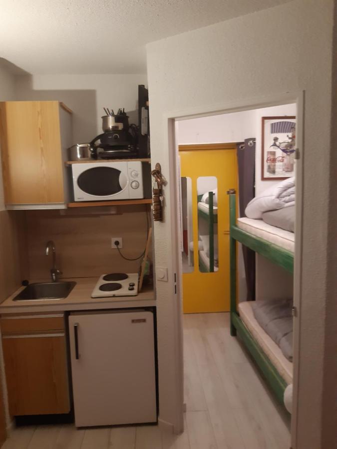 Appartement studio de 17m2 de 4 couchage vue sur montagne à Allos Extérieur photo