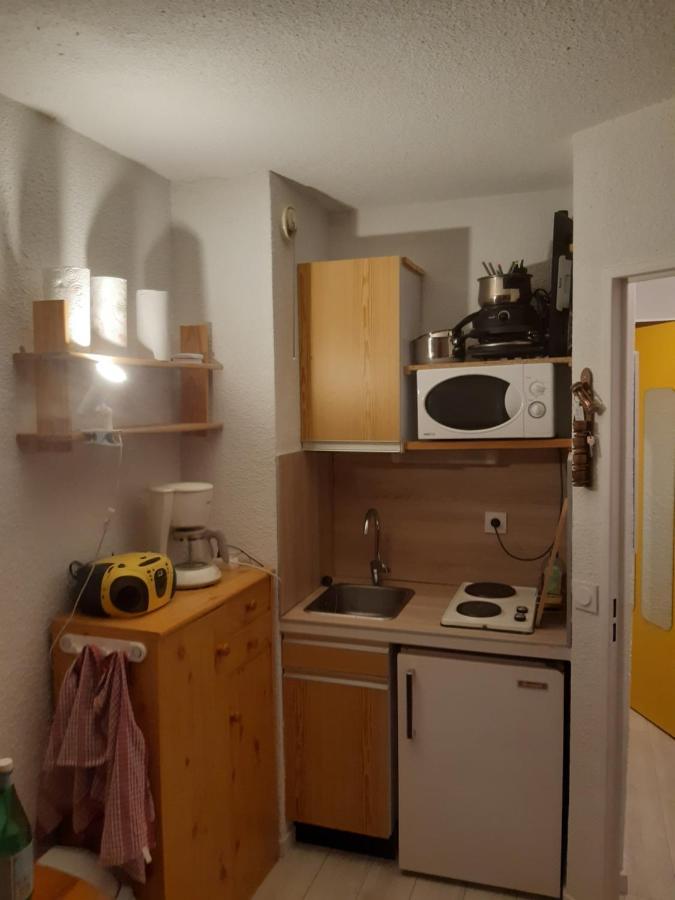 Appartement studio de 17m2 de 4 couchage vue sur montagne à Allos Extérieur photo