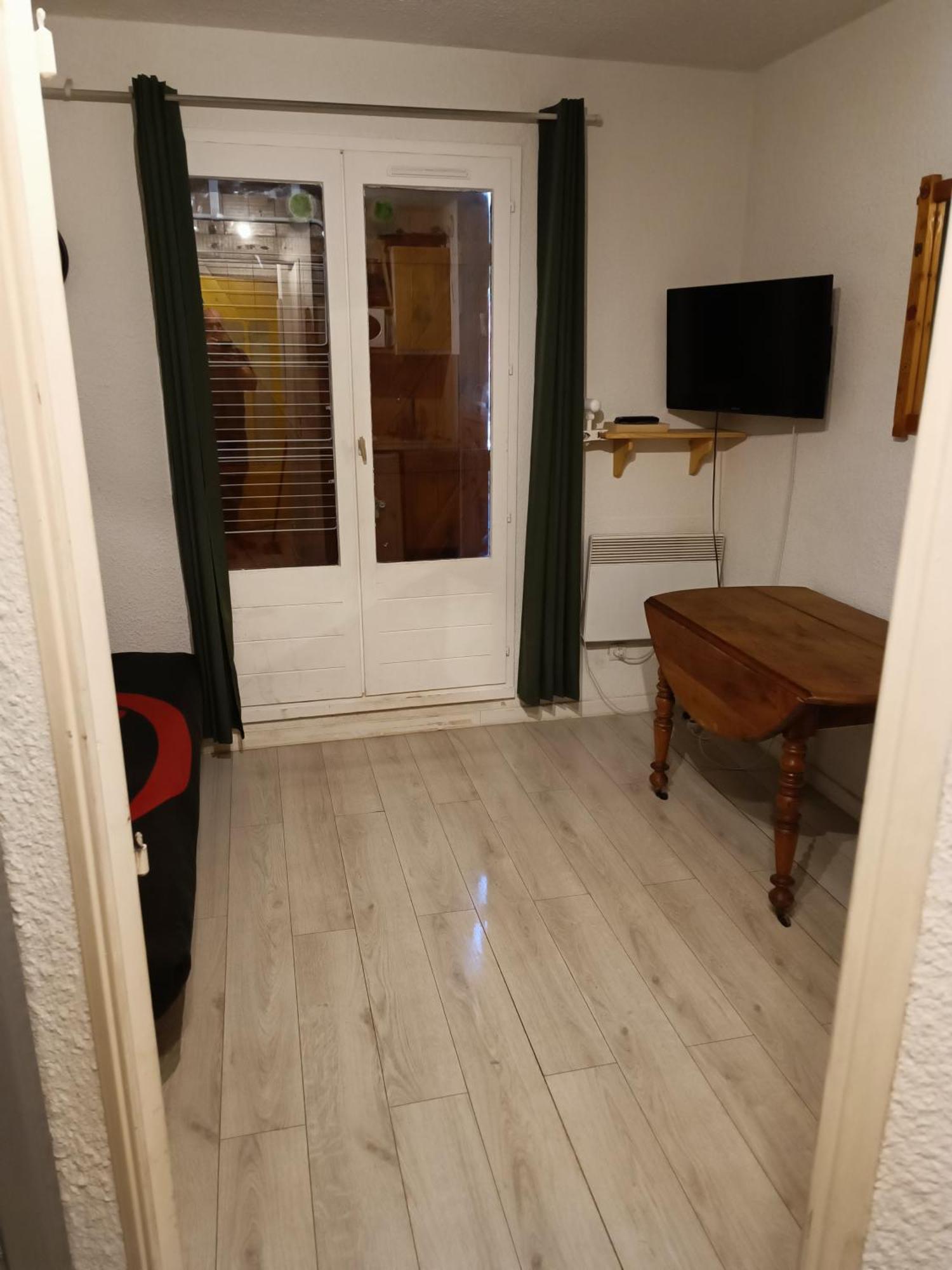 Appartement studio de 17m2 de 4 couchage vue sur montagne à Allos Extérieur photo