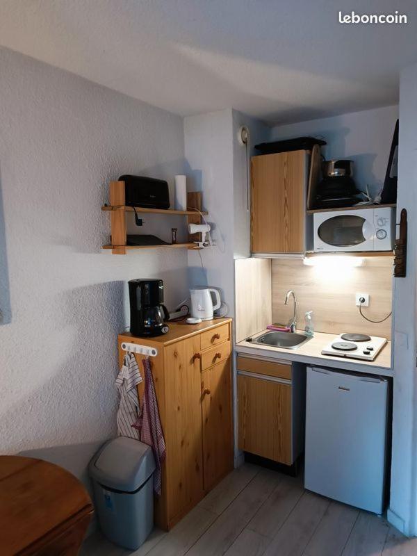 Appartement studio de 17m2 de 4 couchage vue sur montagne à Allos Extérieur photo